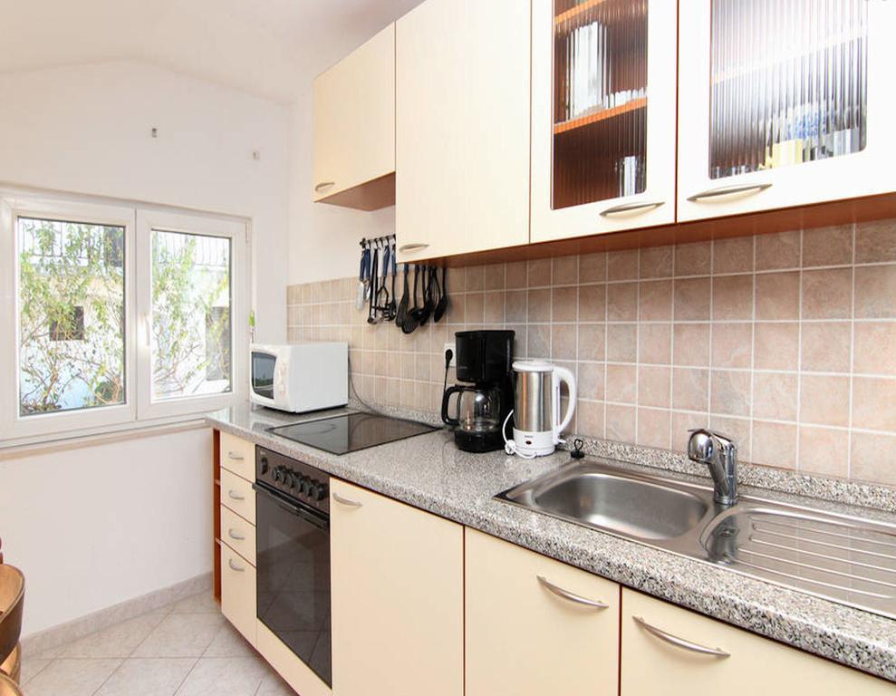 Apartment Aida Трогир Стая снимка