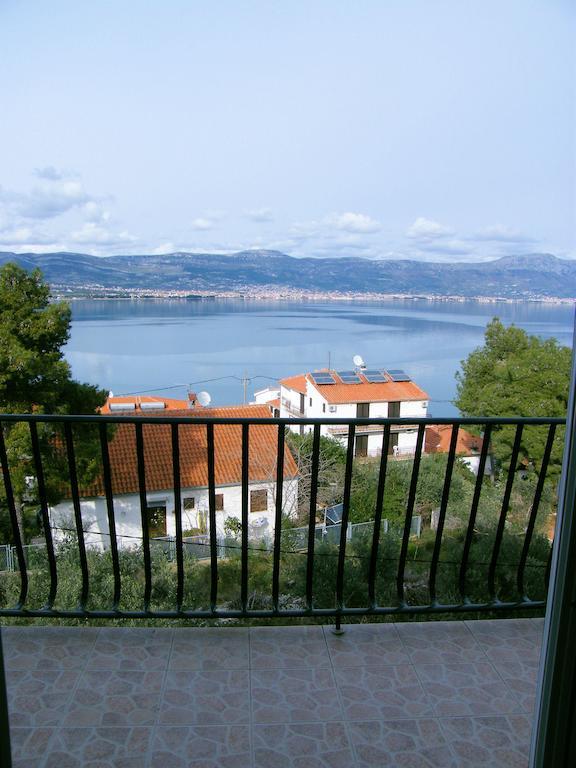 Apartment Aida Трогир Стая снимка